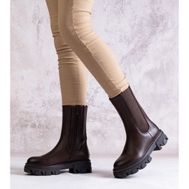 Botín alto marrón confeccionado en ecopiel Manera 1 Botín alto marrón confeccionado en ecopiel Manera 1