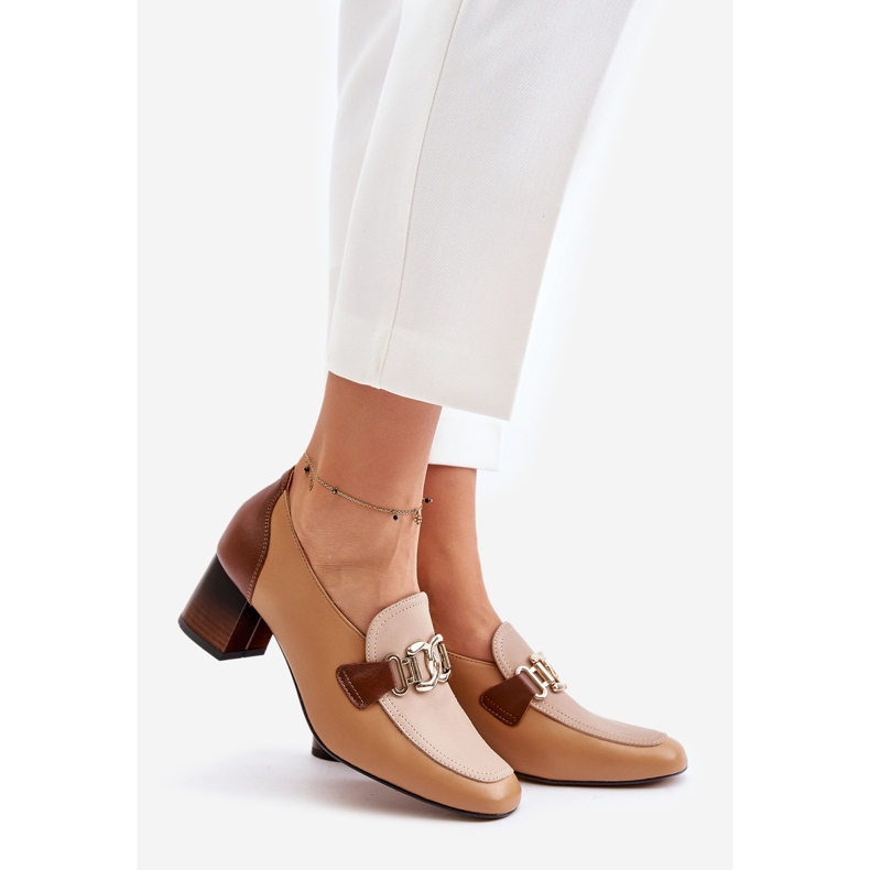 Salón De Tacón Alto En Piel Con Decoración Dorada Laura Messi 2861 Marrón 1