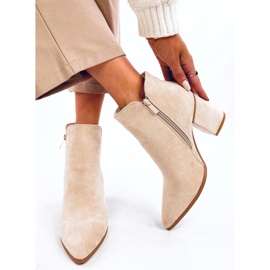 Croix Botas de tacón alto con punta almendra en beige 2