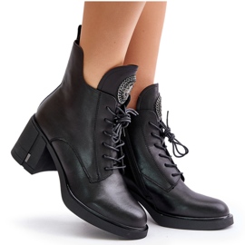 Botines aislados con tacones altos enormes, piel natural, negro Vinceza 66676 10