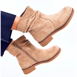 Botín Bracy Khaki con volantes beige 5