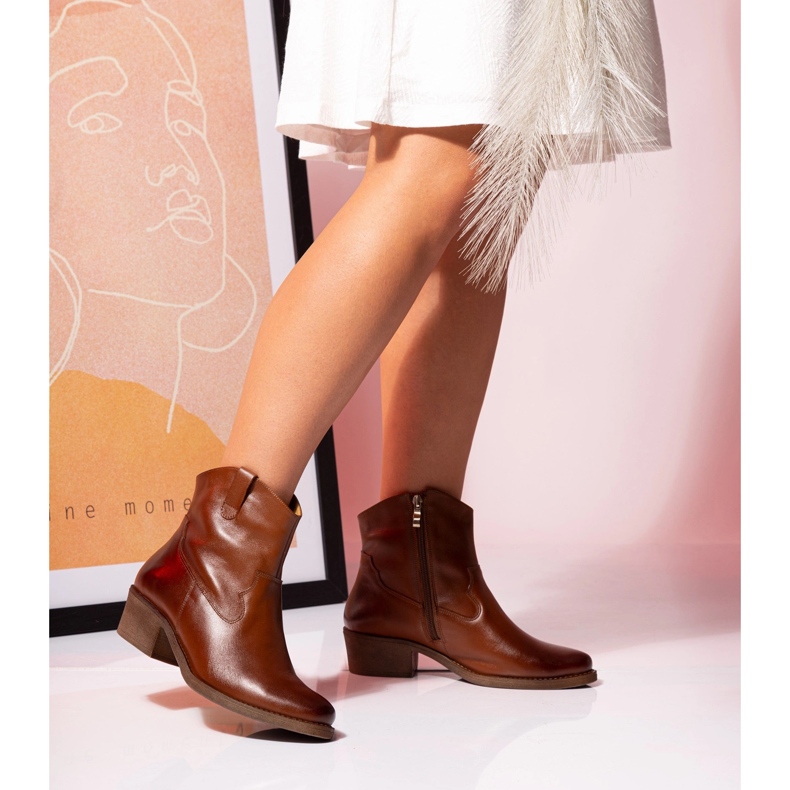 Botas camperas de mujer en piel color camel Butdam KW-1 marrón 1 Botas camperas de mujer en piel color camel Butdam KW-1 marrón 1