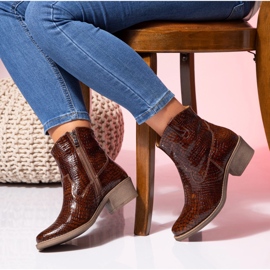 Botas camperas de mujer en piel color camel Butdam KW-1 marrón 2
