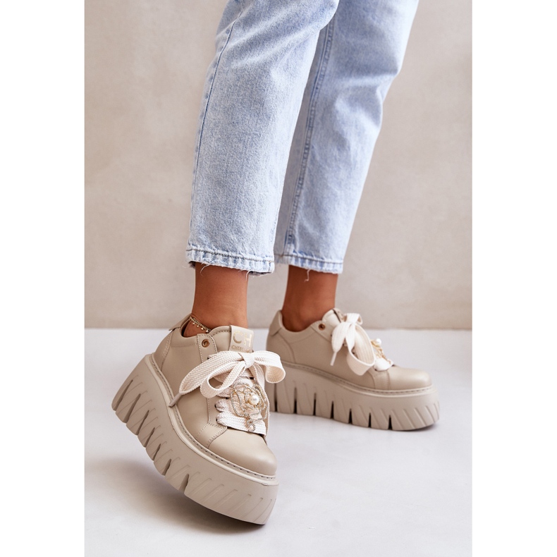 Zapatillas De Mujer Con Suela Maciza Y Decoración Dorada CheBello 4530 Beige 2