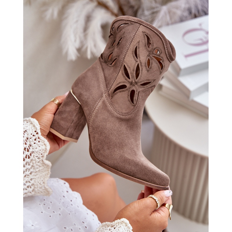 Botines de ante calados Lewski 3629 Beige oscuro 2