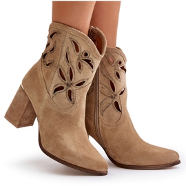 Botines Ante Calados Lewski 3629 Beige 9