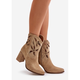 Botines Ante Calados Lewski 3629 Beige 1