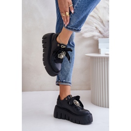 Zapatillas De Mujer Con Suela Maciza Y Decoración Dorada CheBello 4530 Negro 5