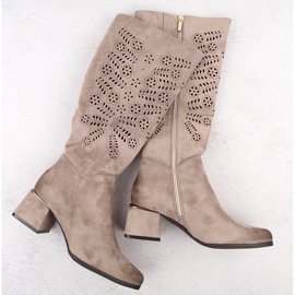 Botas de mujer caladas con aislamiento de ante caqui Potocki 12506 beige 1