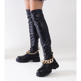 Botas planas negras con cadena de Aruen negro 1