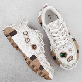 Zapatos de mujer ricamente decorados con circonitas, blanco Potocki 16324 3
