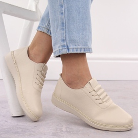 Zapatos cómodos de mujer beige Unisoft 4