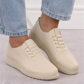 Zapatos cómodos de mujer beige Unisoft 6