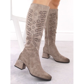 Botas de mujer caladas con aislamiento de ante caqui Potocki 12506 beige 3