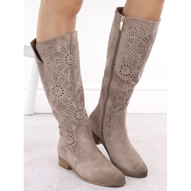 Botas de mujer caladas con aislamiento de ante caqui Potocki 12522 beige 4