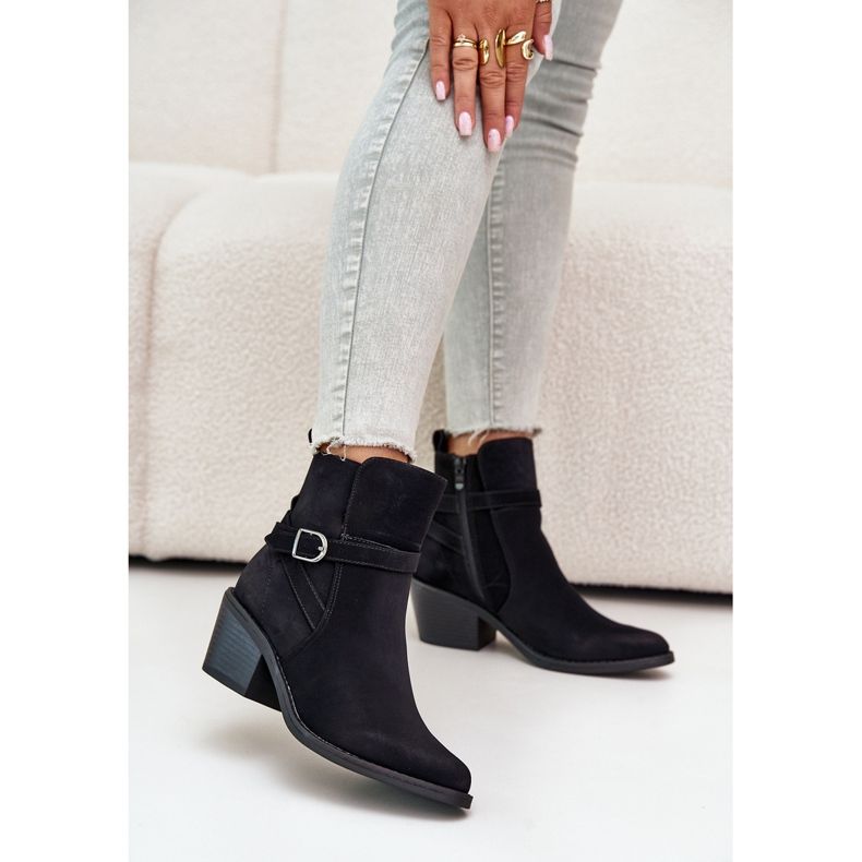 Botas vaqueras negras Glamer de tacón alto con puntera puntiaguda, aisladas y con cremallera negro 2 Botas vaqueras negras Glamer de tacón alto con puntera puntiaguda, aisladas y con cremallera negro 2