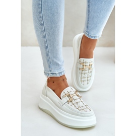 Mocasines De Mujer De Piel Con Plataforma Y Adorno Dorado Vinceza 89105 Beige Claro 3