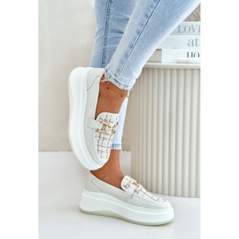 Mocasines De Mujer De Piel Con Plataforma Y Adorno Dorado Vinceza 89105 Beige Claro 6