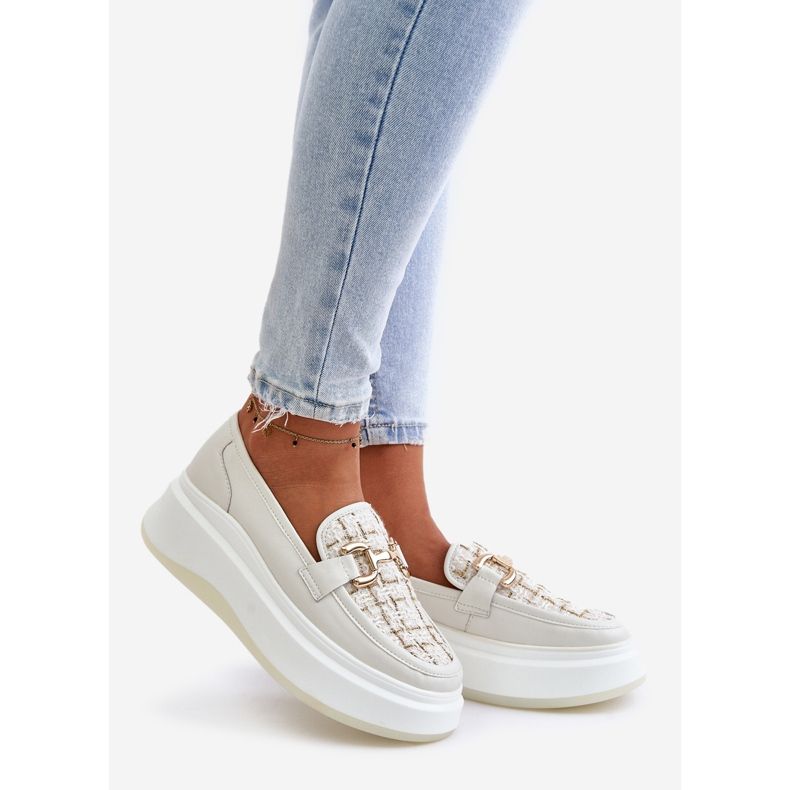 Mocasines De Mujer De Piel Con Plataforma Y Adorno Dorado Vinceza 89105 Beige Claro 1