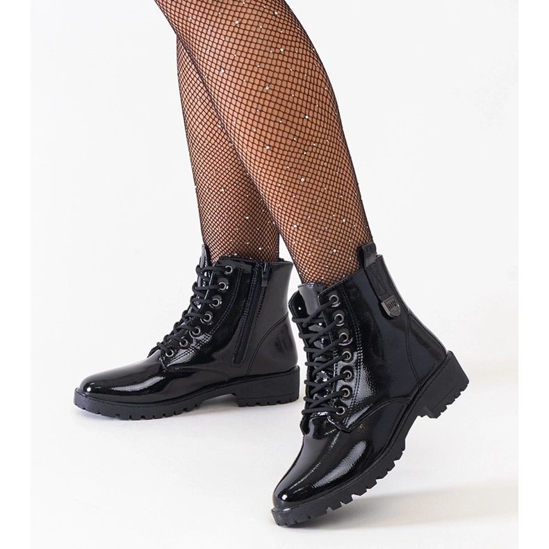 Botines obreros charol negro con plataforma Madana 1