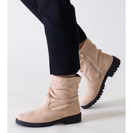 Botines beige con volantes en ante ecológico Hinda 1