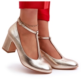 Mascara Bombas para mujeres con cuero ecológico en el Post Golden Metalic dorado 7