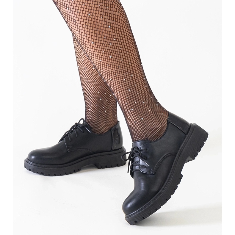 Zapatos casual negros con cordones fabricados en ecopiel Kalila 1 Zapatos casual negros con cordones fabricados en ecopiel Kalila 1