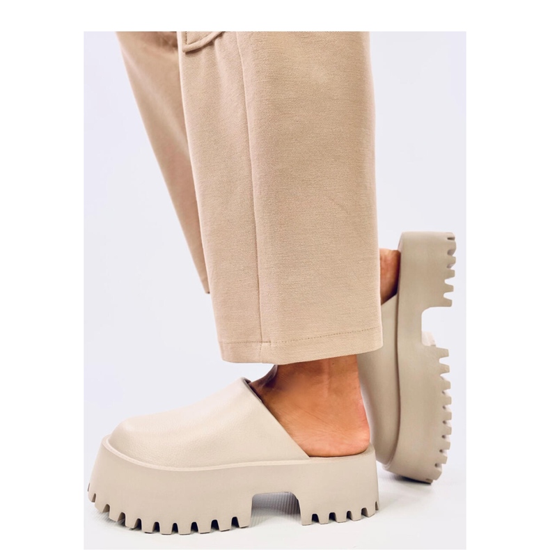 Zuecos de espuma Ernest Caqui - Inello verde 2 Zuecos de espuma Ernest Caqui - Inello verde 2