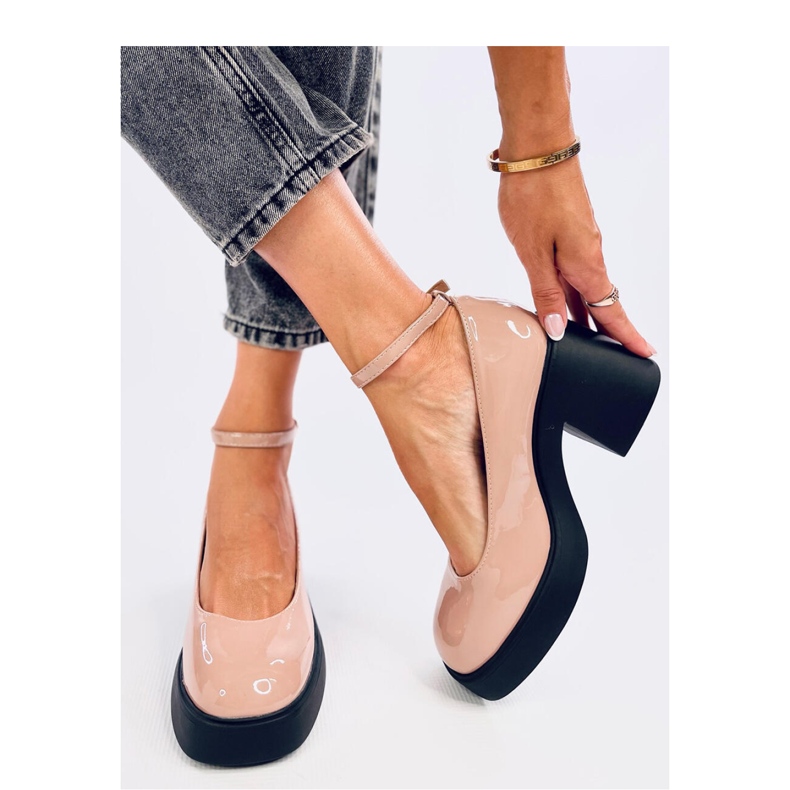 Salón caqui tacón ancho beige 1 Salón caqui tacón ancho beige 1