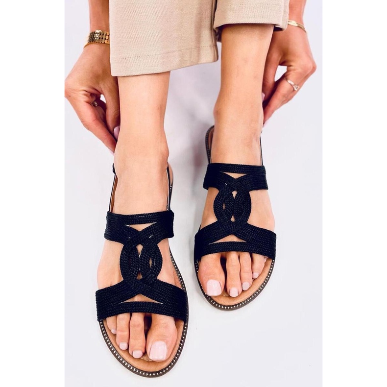 Sandalias negras de mujer. negro 2