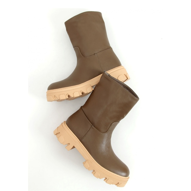 Botines verdes de corte recto 1 Botines verdes de corte recto 1