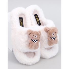 Pantuflas de pelo beige con osito 4