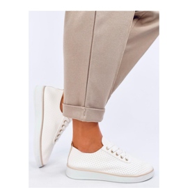 Zapatillas caladas blanco 3