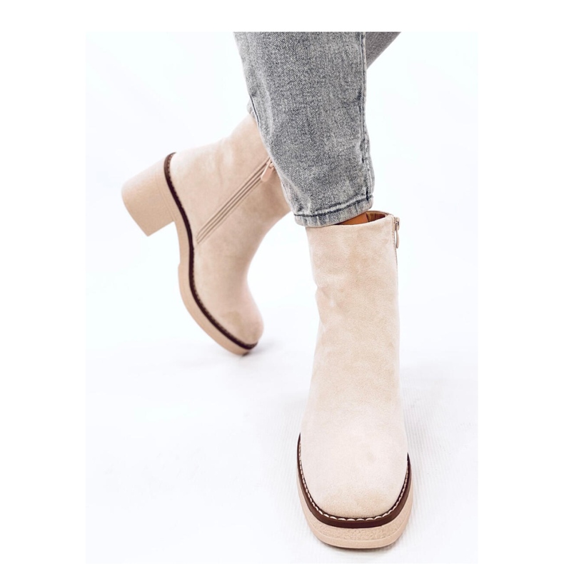 Botines de ante con tacón ancho Eliza Beige - Inello 2