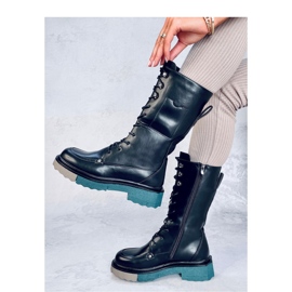 Botas con suela de color negro 3