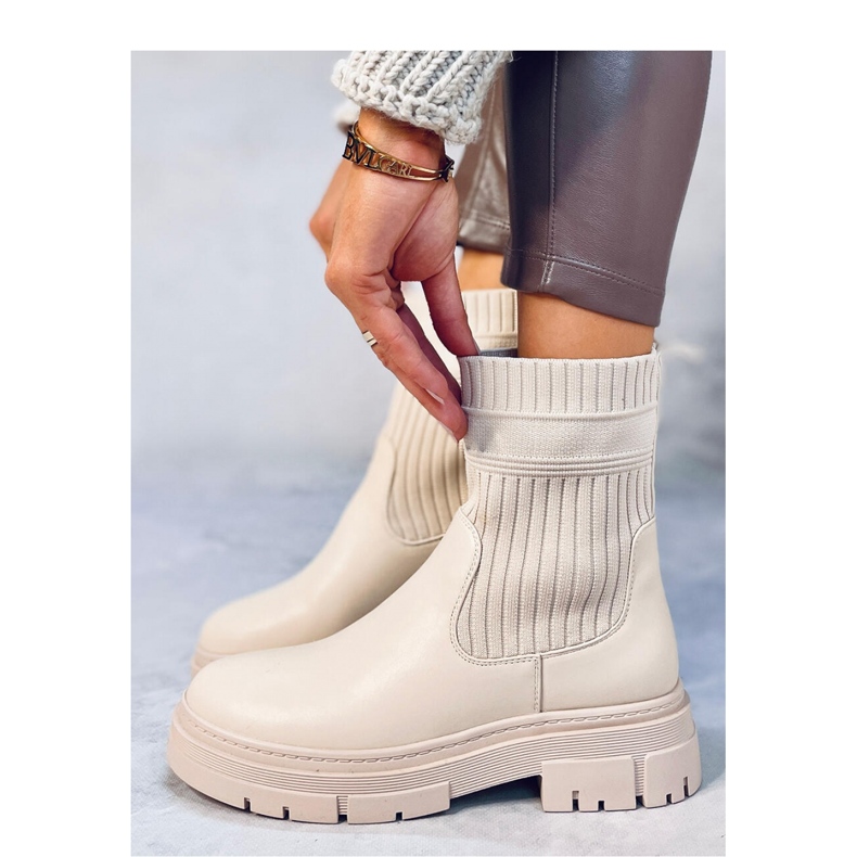 Botines beige con parte superior elástica 1