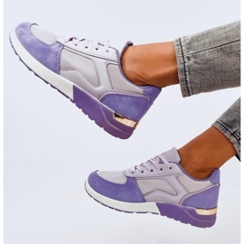 Zapatillas de mujer violeta claro. 2