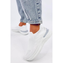 Zapatillas deportivas tipo calcetín blanco. 1