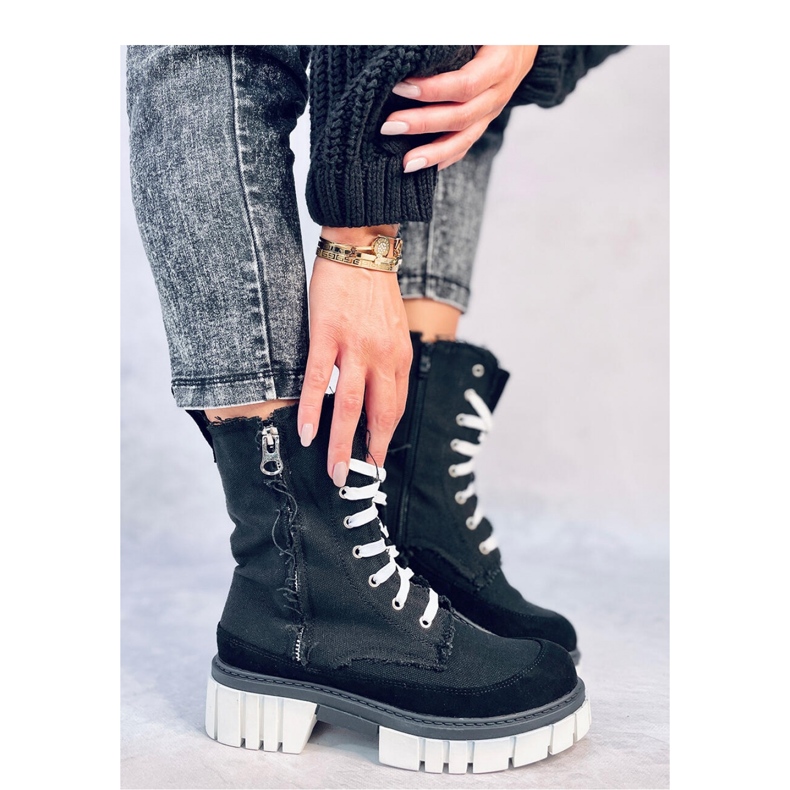 Botín Vaugh de lona negro con protector - Inello 2