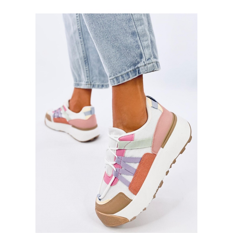 Zapatillas de mujer con suela alta. blanco 1