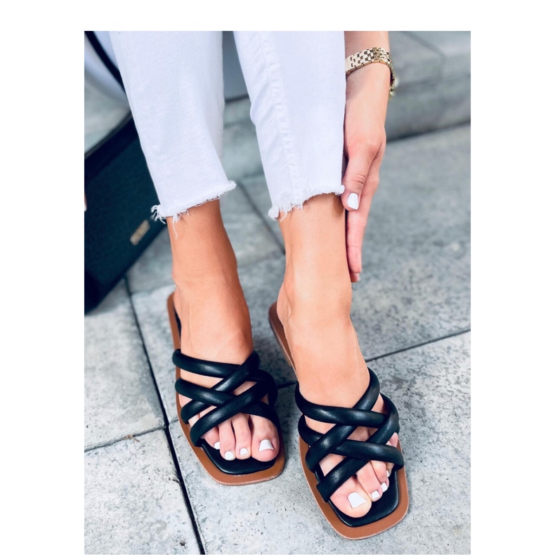 Pantuflas negras de mujer negro 1