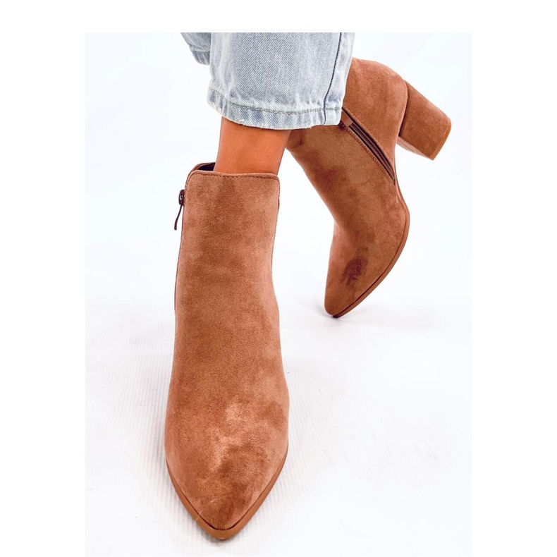 Botín tacón punta almendra Croix Khaki - Inello marrón 2