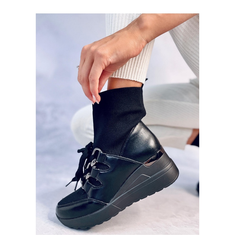 Kaye Botines negros con cuña y elástico en la parte superior - Inello 1