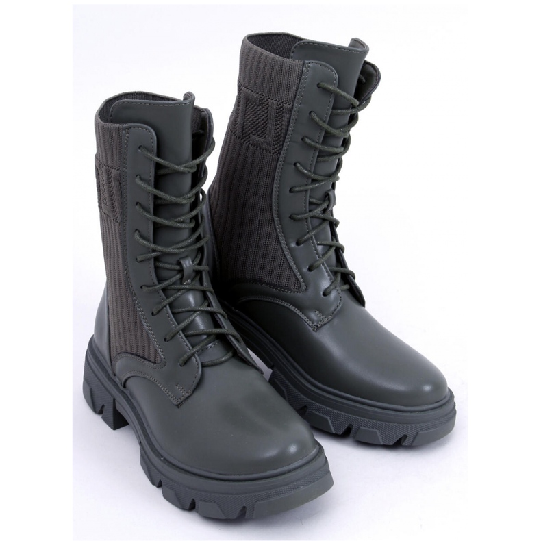 Trabajadores con pala flexible Calling Green - Inello verde 1 Trabajadores con pala flexible Calling Green - Inello verde 1