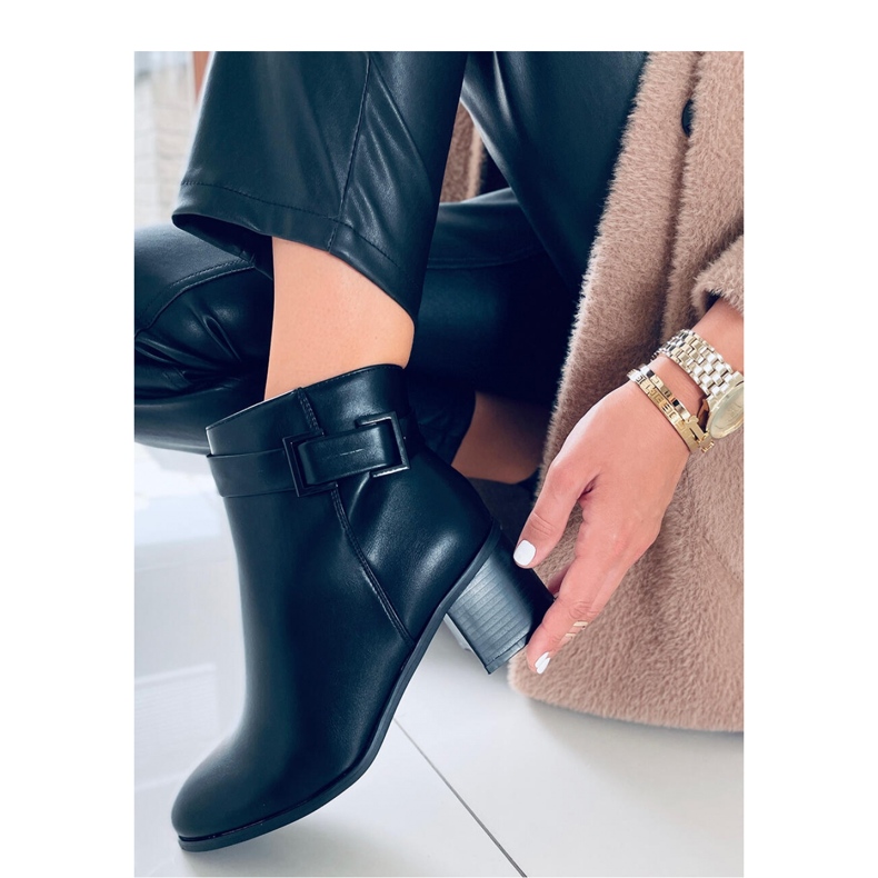 Dolores Botín tacón negro - Inello 2