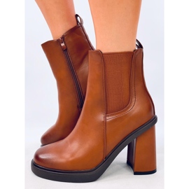 Botas Chelsea Lilley Camel con tacón alto marrón 4