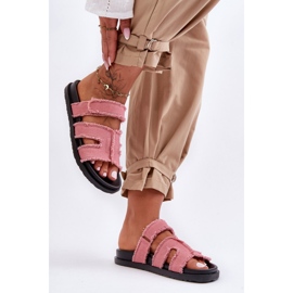 Zapatillas de casa clásicas de mujer confeccionadas en tela rosa. rosado 1