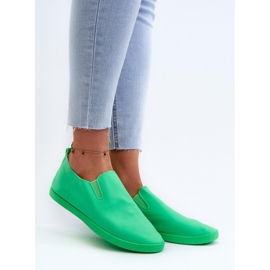 Zapatillas verdes de mujer. 1