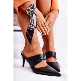 Elegantes chanclas negras de tacón. negro 1 Elegantes chanclas negras de tacón. negro 1