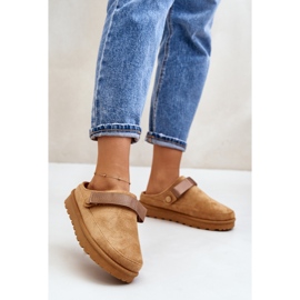 Pantuflas de mujer con plataforma Camel marrón 1